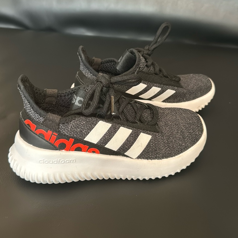 Kid’s gently used Addidas sneakers. Size 2 1/2.